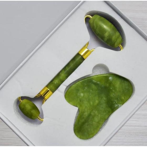 Imagem de Rolo Massageador Facial Pedra Natural e Gua Sha guasha Jade