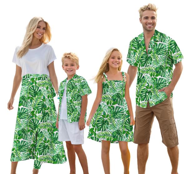 Roupas havaianas combinando: pai cromoncente, filho, mãe e filha