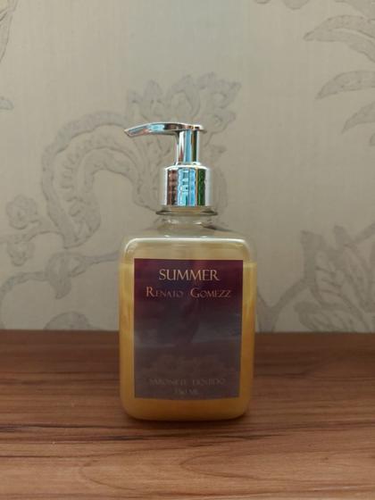 Sabonete Liquido Fragrância Summer com Hidratante de Leite de Cabra. 350ml Menor preço em Sabonete Liquido Fragrância Summer com Hidratante de Leite de Cabra. 350ml