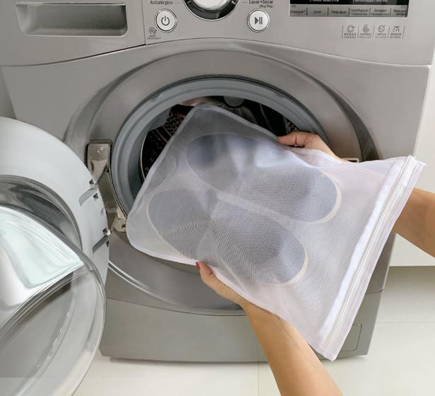 Saco Protetor com Zíper para Lavar Tênis Calçado Maquina Menor preço em Saco Protetor com Zíper para Lavar Tênis Calçado Maquina