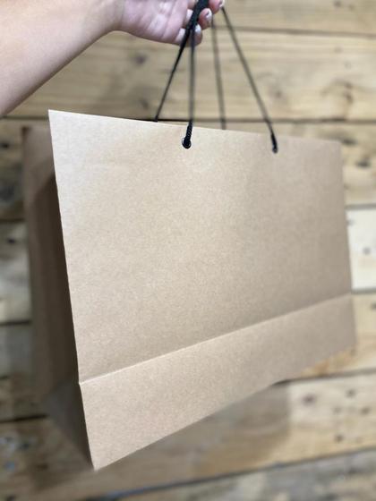 Imagem de Sacola de papel kraft (pacote com 20 sacolas)
