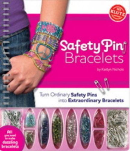 Imagem de Safety pin bracelets