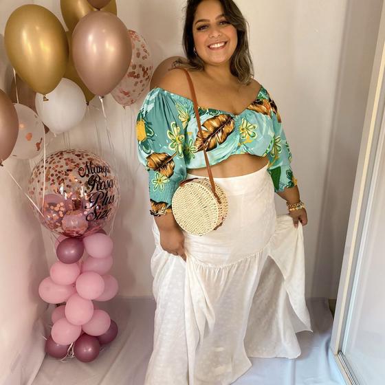 Imagem de Saia Branca com Fenda Plus Size