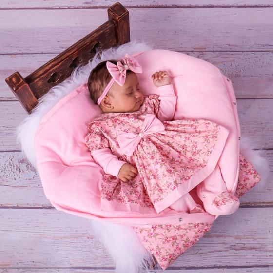 Imagem de Saída de  Maternidade Com Vestidinho para Menina mais  Saco De Dormir Luxo Yasmim