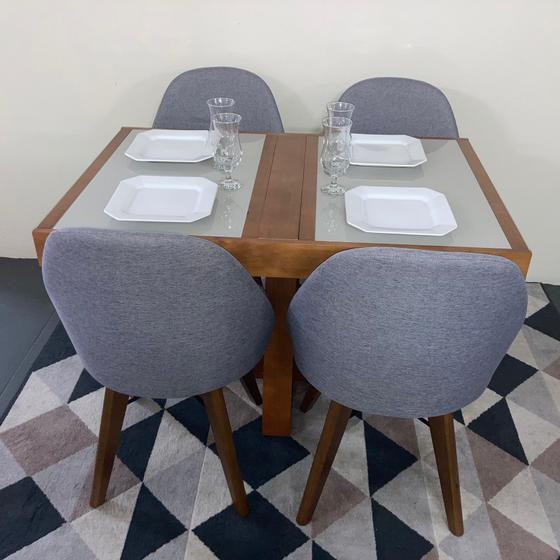 Imagem de Sala de Jantar Mesa Elástica Ipê com 4 Cadeiras Dilly Fixas