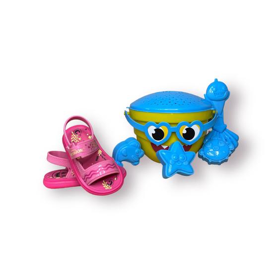 Imagem de Sandalia Casual Infantil + Kit Praia Baby Shark Grendene 22957