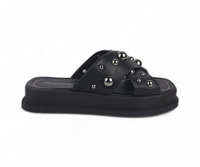 Imagem de Sandália Flatform Tiras Cruzadas Apliques Metálicos