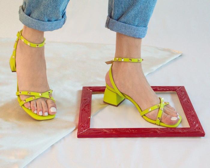 Imagem de Sandália Spikes  Cecilia - Verde Lima