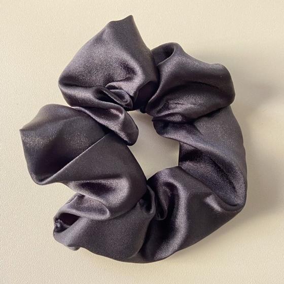 Imagem de Scrunchie Amarrador de Cetim para Cabelo