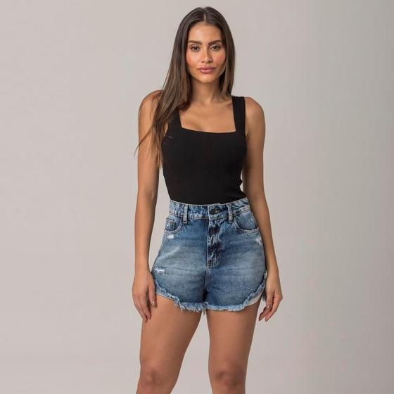 Imagem de Short Feminino Jeans Hot Pants Cintura Alta Desfiado Moderno