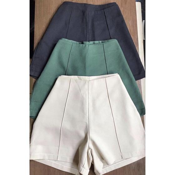 Imagem de Short Reto Feminino Cintura Alta - modelo/estilo alfaiataria