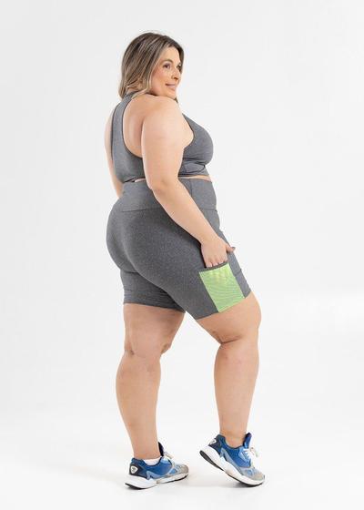 Imagem de Shorts plus size de academia com bolso de tela