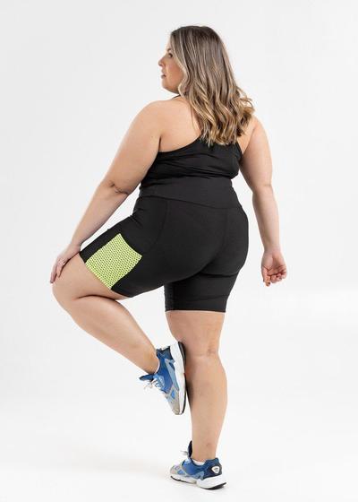 Imagem de Shorts plus size de academia com bolso de tela