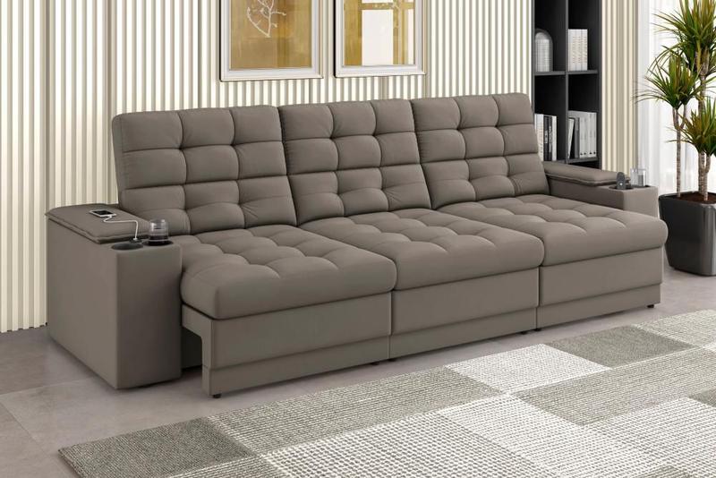 Sofá Confort Premium 2,30m Assento Retrátil/Reclinável porta copos e USB Suede Capuccino - XFlex Sofas - XFlex Sofás Imagem de Sofá Confort Premium 2,30m Assento Retrátil/Reclinável porta copos e USB Suede Capuccino - XFlex Sofas