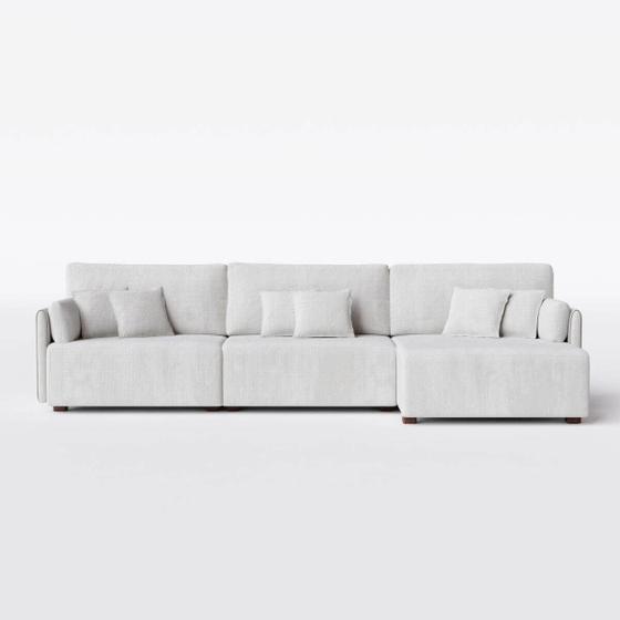 Imagem de Sofá Living com Chaise Barcelona 2,95m em Bouclé Sheep Gold Branco Cru - Home Mobily