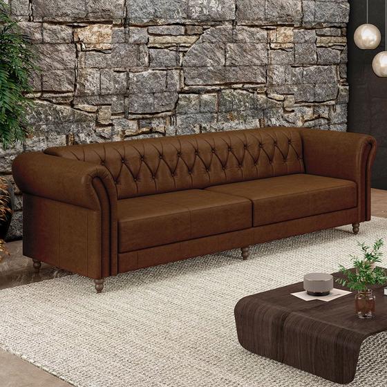 Imagem de Sofá Living Sala de Estar Stanford Chesterfield 3 Lugares 240cm Pés de Madeira Couro Marrom Manchado G58 - Gran Belo