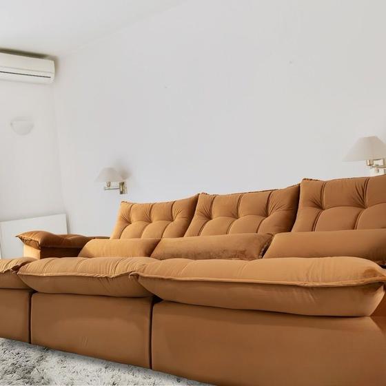 Sofá Retrátil e Reclinável Articulado com 2,20m de Largura e Abertura Grande em Tecido Veludo Premium com Pillow nos Braços e Assentos Menor preço em Sofá Retrátil e Reclinável Articulado com 2,20m de Largura e Abertura Grande em Tecido Veludo Premium com Pillow nos Braços e Assentos