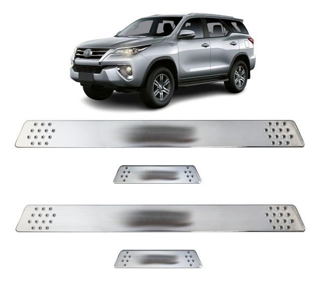 Imagem de Soleira para Porta Lateral Tuning Esportiva para carros 4 Portas (ABS) CROMADO Personalizado SW4