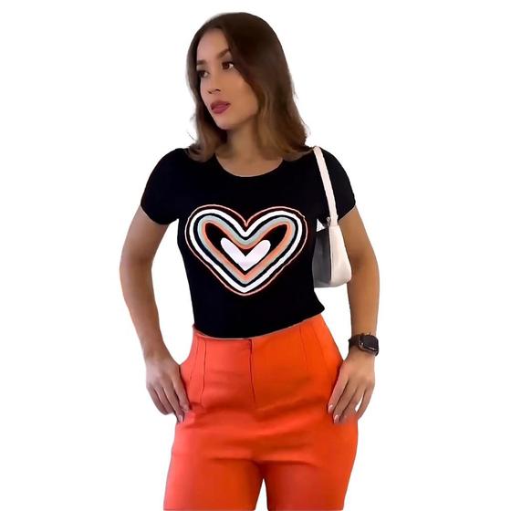 Imagem de T-shirt coração em ondas - preta