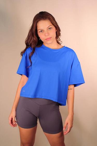 Imagem de T-Shirt Cropped Poliamida Treino e Casual Proteção Solar Azul Royal