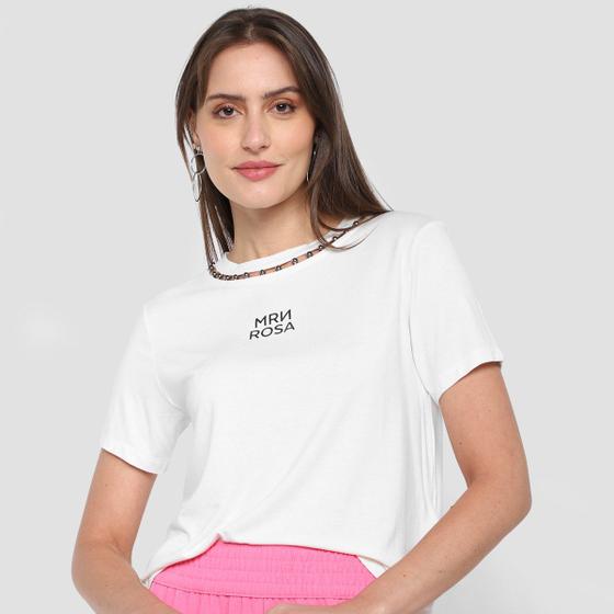 Imagem de T-Shirt Morena Rosa Decote Bordado Manual Feminina