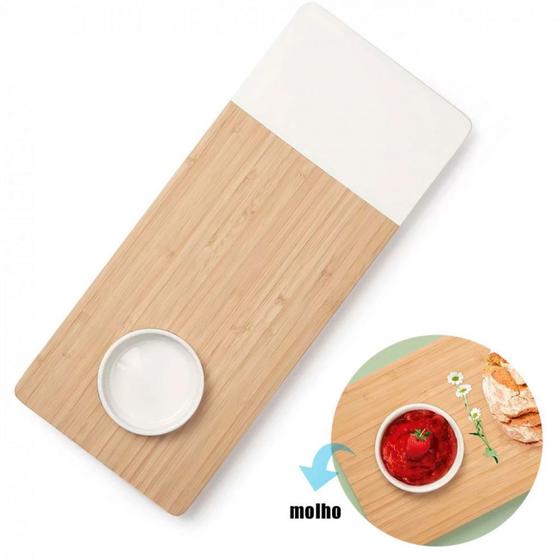 Imagem de Tabua para Cortar Carne em Bambu Detalhe Branco com Recipiente em Porcelana  Mor 