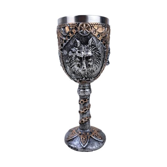 Imagem de Taça de Resina Medieval Lobo Solitário