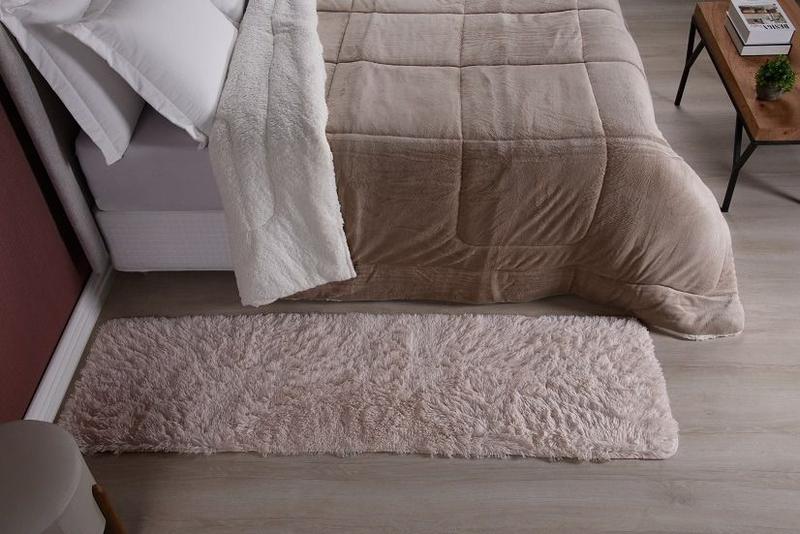 Imagem de Tapete Beira de Cama Grande 2m x 55cm Peludo Antiderrapante