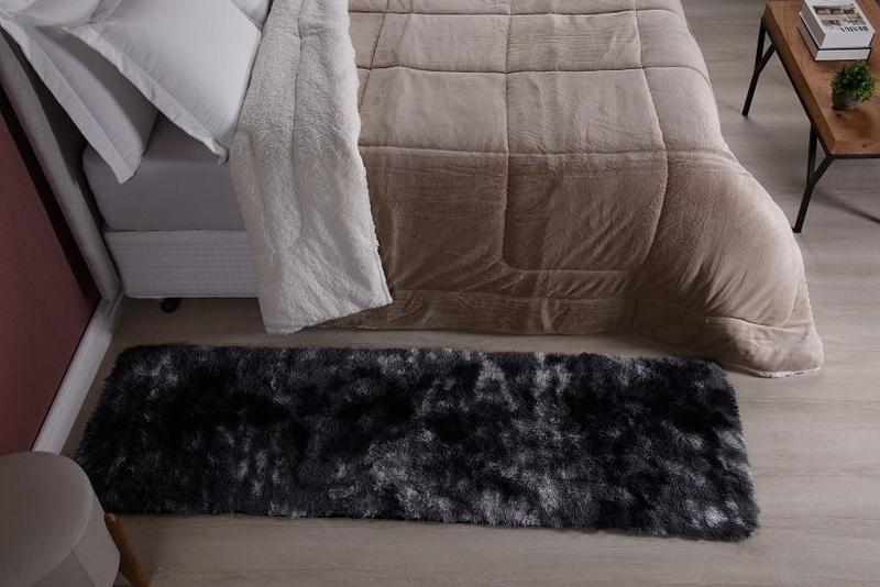 Imagem de Tapete Beira de Cama Grande 2m x 55cm Peludo Antiderrapante