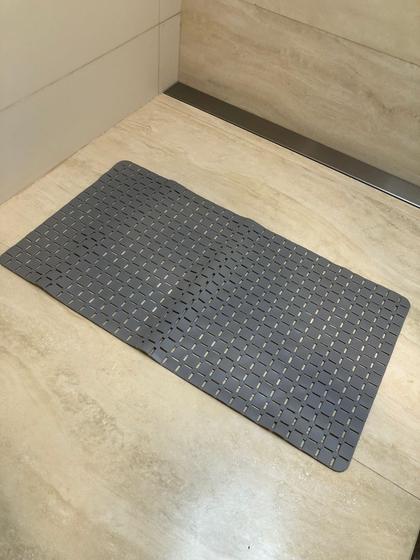 Tapete de Banheiro Antiderrapante com Ventosa para Box Chuveiro Banho PVC Menor preço em Tapete de Banheiro Antiderrapante com Ventosa para Box Chuveiro Banho PVC