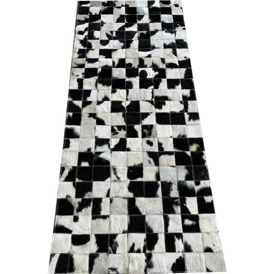 Imagem de Tapete de couro passadeira preto branco malhado 0,60x1,50 sb