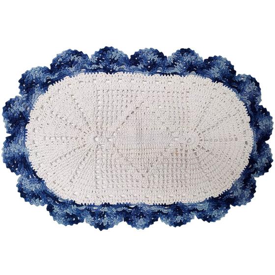 Imagem de Tapete De Crochê Artesanal Oval 75Cm Barbante Branco N6 Borda Azul Para Decorar Escritório Quarto Sala