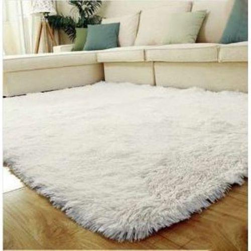 Tapete felpudo sala e quarto 1,00x1,40 branco Menor preço em Tapete felpudo sala e quarto 1,00x1,40 branco