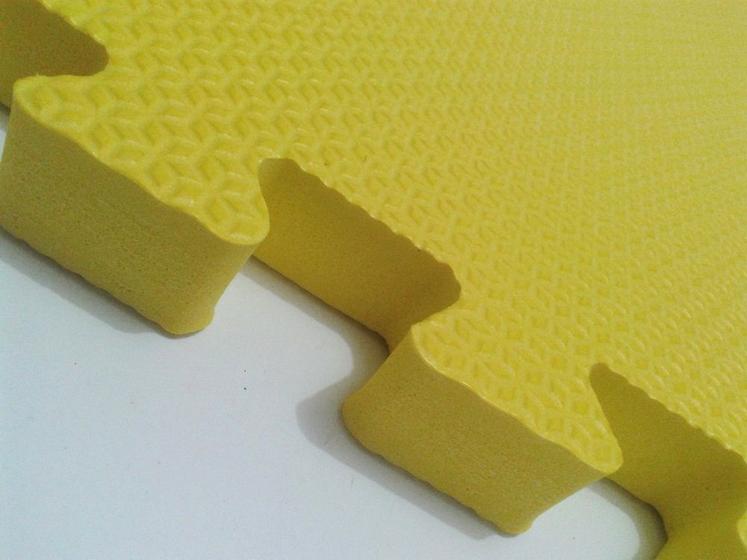 Tatame Tapete EVA Com Borda 50 X 50 X 3cm Amarelo é boa?