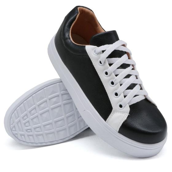 Imagem de Tênis Casual Dk Shoes com Cadarço Sola Borracha Reta e Detalhe em Recortes