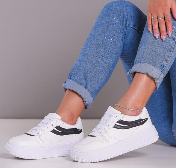 Imagem de Tênis feminino casual plataforma sola reta branco candy colors