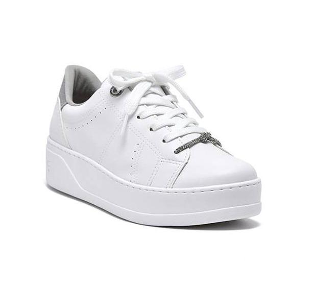 Imagem de Tênis Feminino Via Marte Casual Branco 2313506