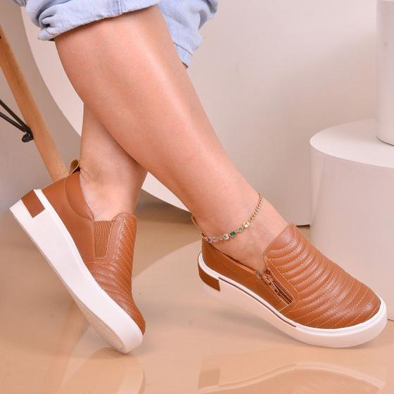 Imagem de Tênis Iate Calce Fácil Slip On Feminino Caramelo