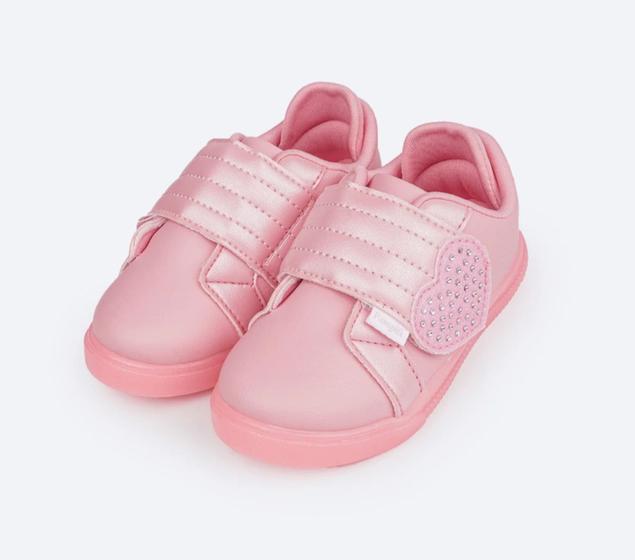 Imagem de Tênis Infantil Feminino Pampili Pom Pom Coração de Strass Rosa Chiclete 699.038