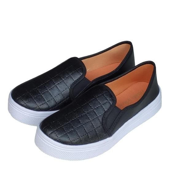 Tênis Slip On Feminino Leve, Confortável e Estiloso - kokota Mania Imagem de Tênis Slip On Feminino Leve, Confortável e Estiloso
