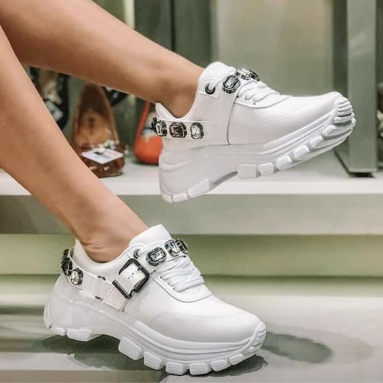 chunky sneakers com pedras