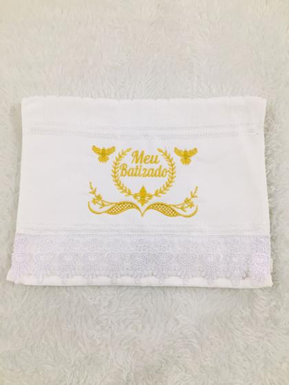 Toalha de lavabo Branca Bordada em Dourado Meu Batizado - DaniBordados Imagem de Toalha de lavabo Branca Bordada em Dourado Meu Batizado