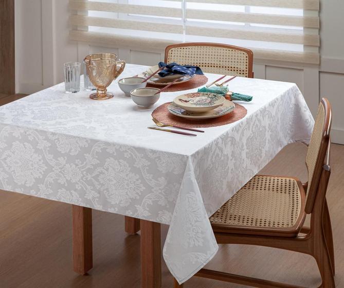 Imagem de Toalha De Mesa 2,20 Metros Jacquard Branca 6 Lugares