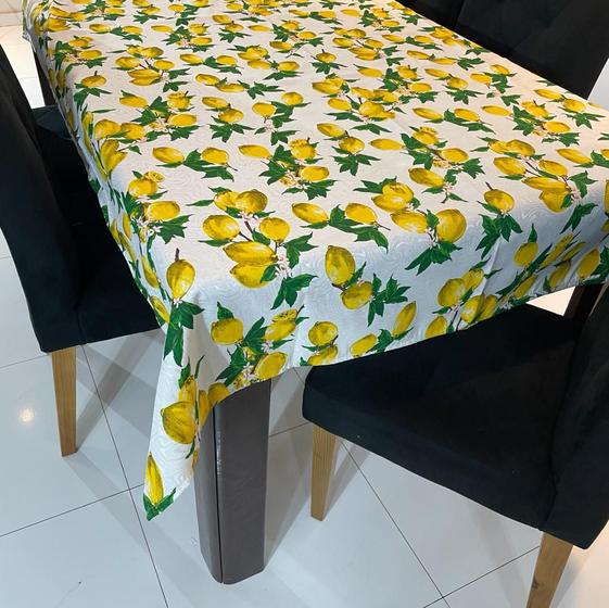 Imagem de Toalha de Mesa Retangular em Jacquard Limão Siciliano Fundo Branco - 2,20m x 1,40m