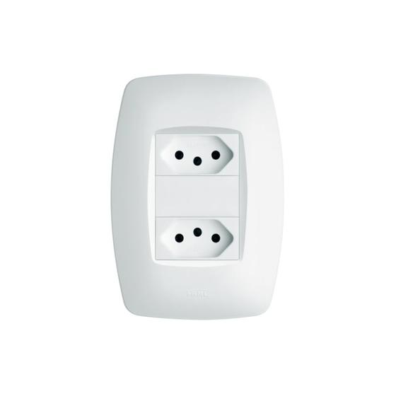 Imagem de Tomada Dupla Fame Elegance 2P+T 20A com Placa 4x2 Branca
