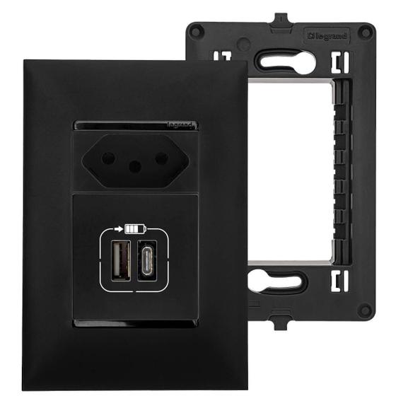 Imagem de Tomada USB-C PIAL Plus+ Preta Parede Com USB-A e Tomada 10A Legrand