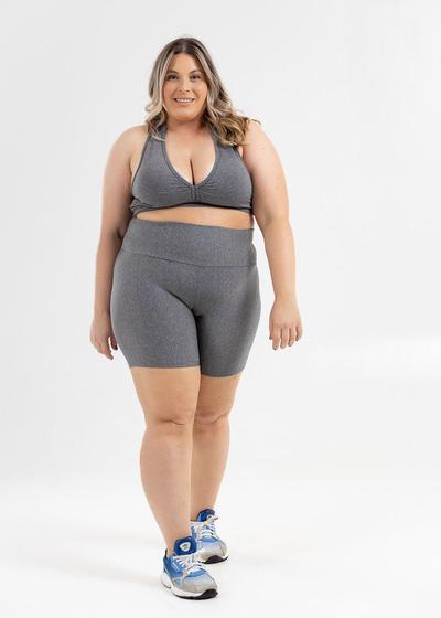 Imagem de Top de Academia Plus Size com Bojo liso de Suplex