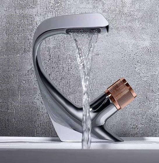 Torneira Banheiro Monocomando Curvada Cascata Cromada Metal Menor preço em Torneira Banheiro Monocomando Curvada Cascata Cromada Metal