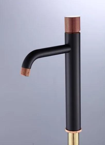 Imagem de Torneira Para Banheiro Bica Alta Metal Preto Fosco / Rose Gold - PT668