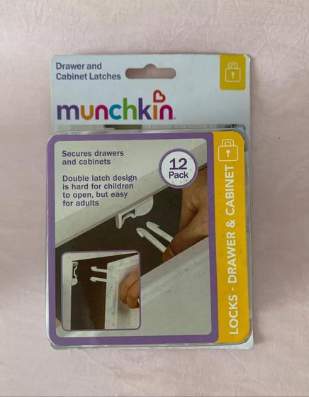 Imagem de Trava para Gavetas e Armários com 12 Unid. 2.35026 - Munchkin